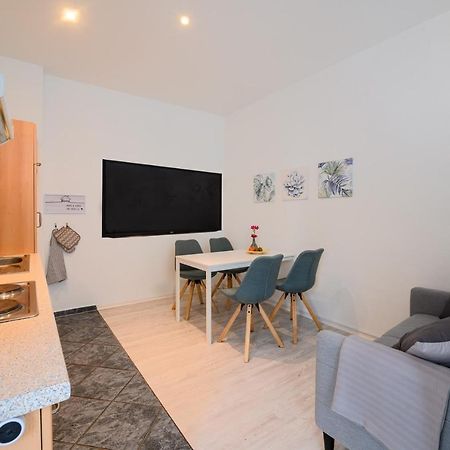 Grosszuegige Wohnung, Top-Lage Auf Dem Werder, Max 4 Personen Magdeburg Ngoại thất bức ảnh